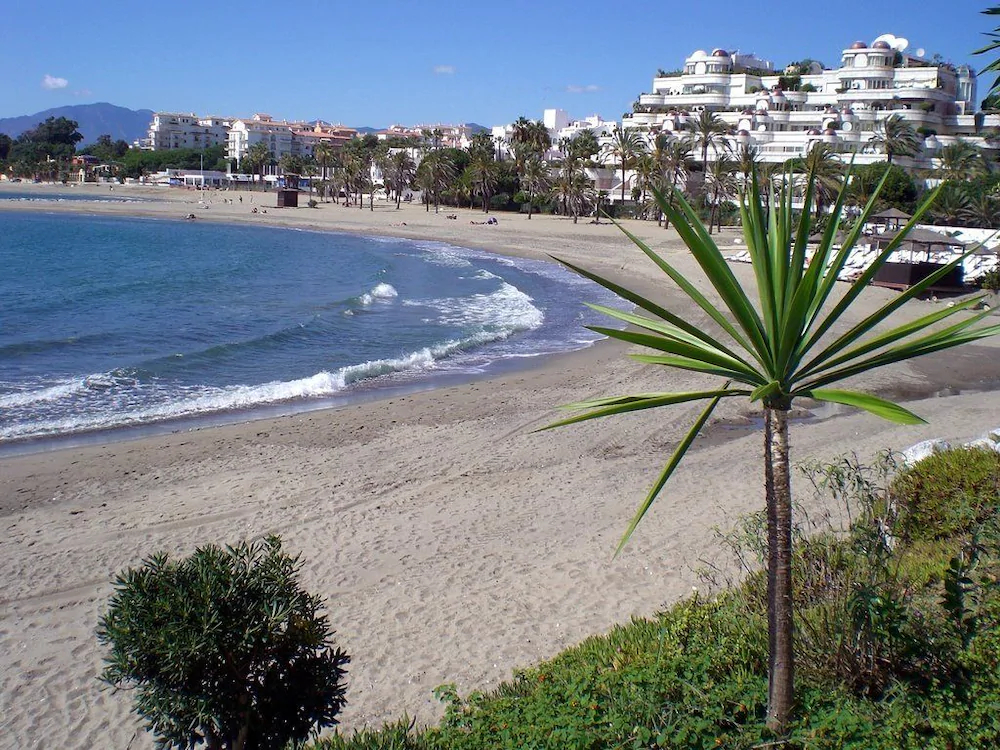 Apartamentos Serinamar Naranjos de Marbella