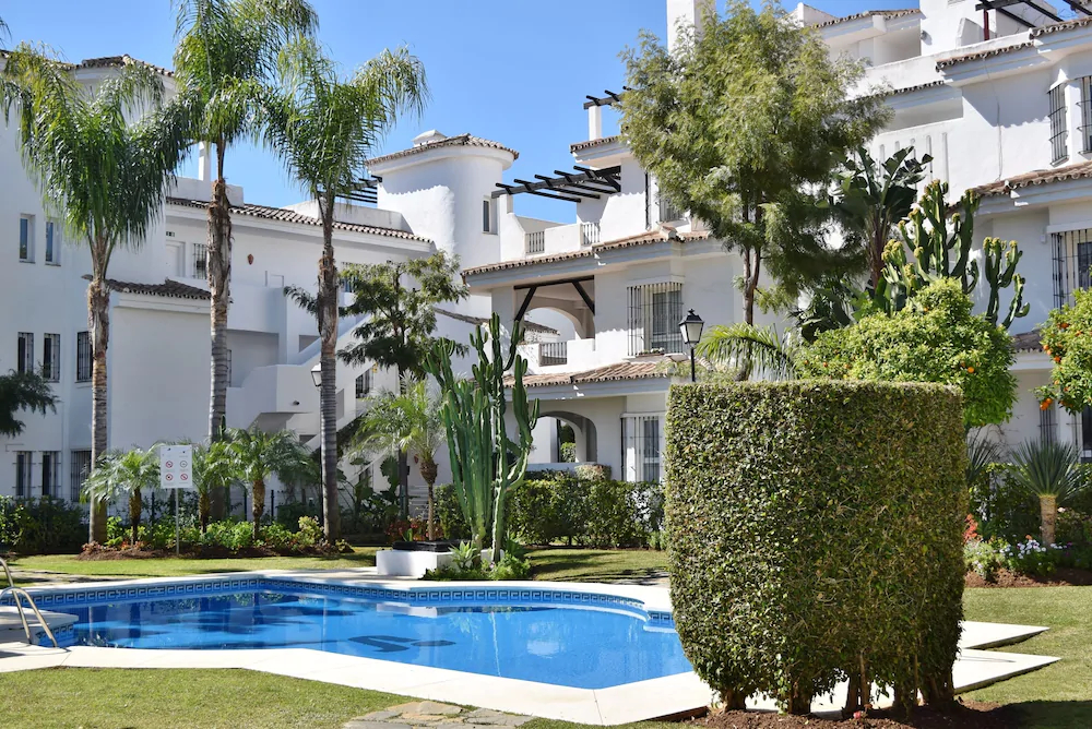 Apartamentos Serinamar Naranjos de Marbella