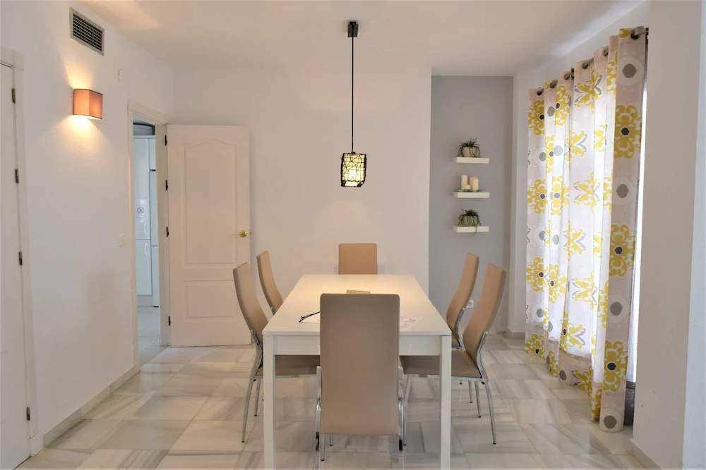Apartamentos Serinamar Naranjos de Marbella