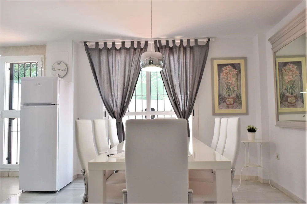 Apartamentos Serinamar Naranjos de Marbella