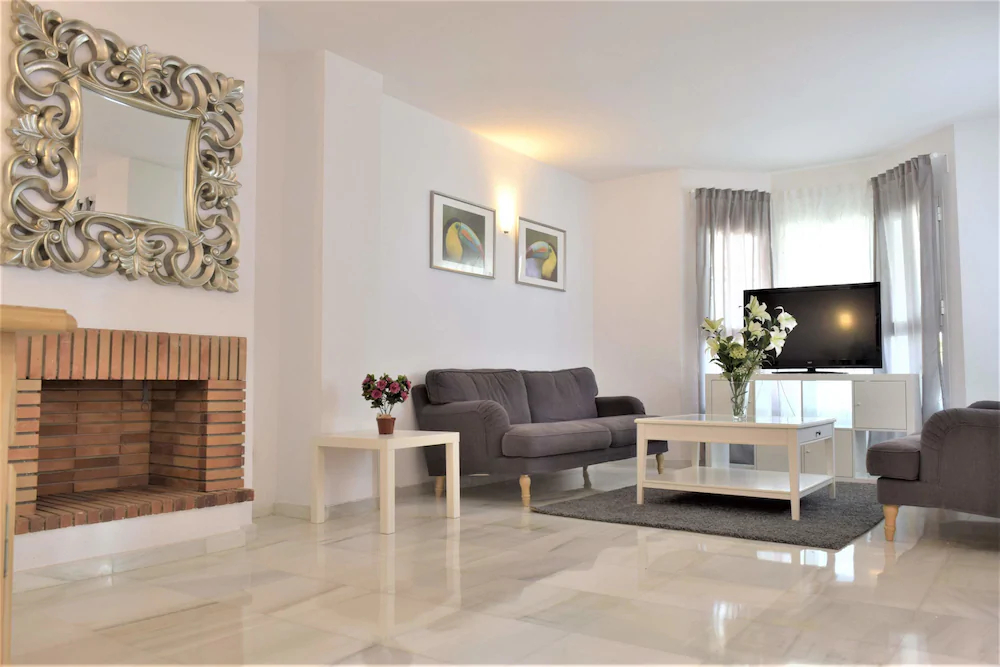Apartamentos Serinamar Naranjos de Marbella