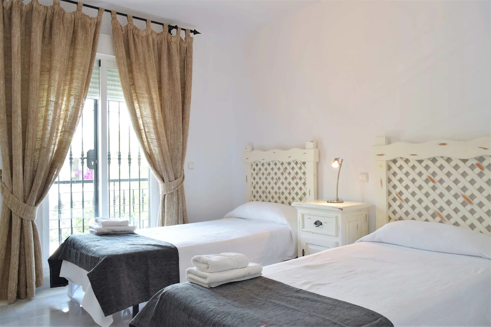 Apartamentos Serinamar Naranjos de Marbella