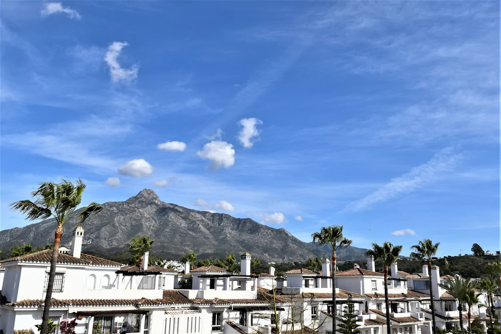 Apartamentos Serinamar Naranjos de Marbella