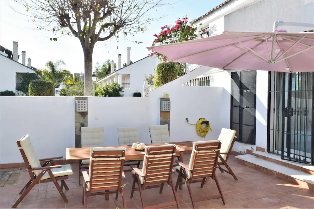 Apartamentos Serinamar Naranjos de Marbella