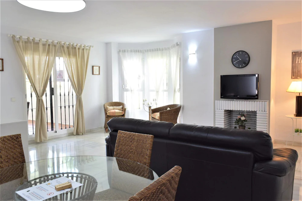 Apartamentos Serinamar Naranjos de Marbella