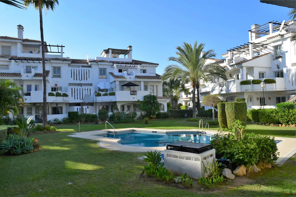 Apartamentos Serinamar Naranjos de Marbella