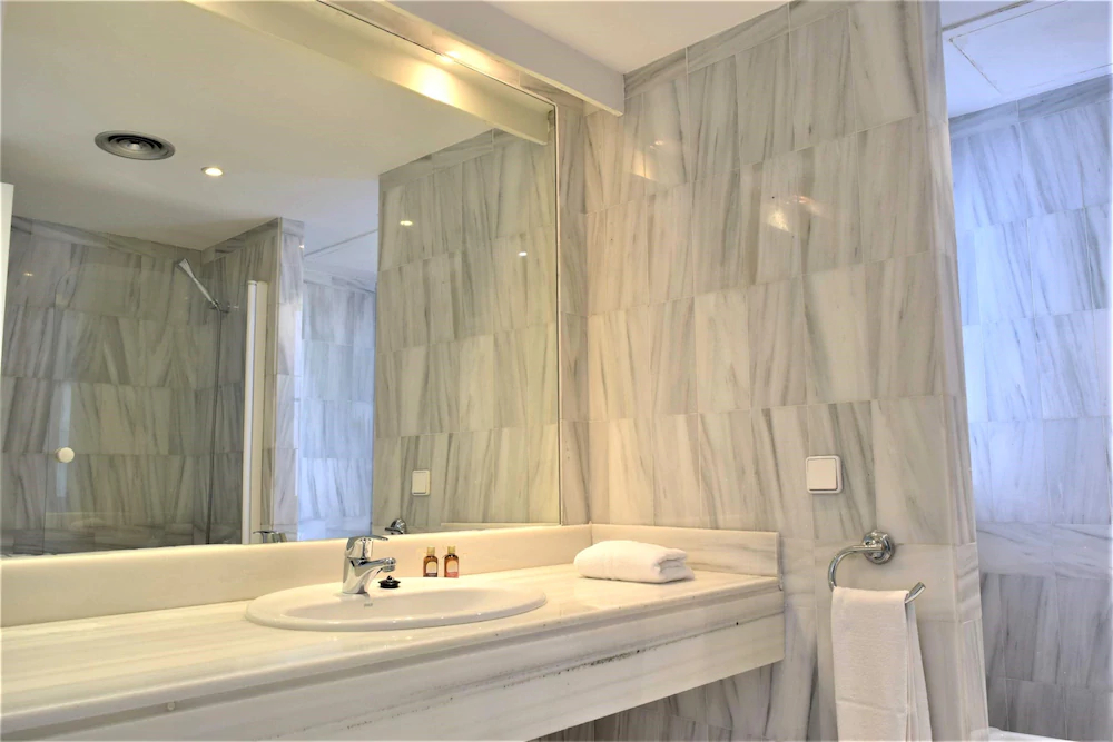 Apartamentos Serinamar Naranjos de Marbella