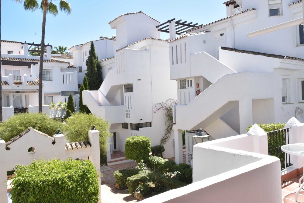 Apartamentos Serinamar Naranjos de Marbella