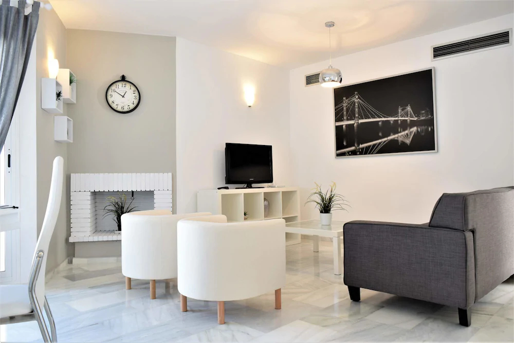 Apartamentos Serinamar Naranjos de Marbella