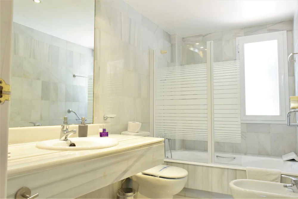 Apartamentos Serinamar Naranjos de Marbella