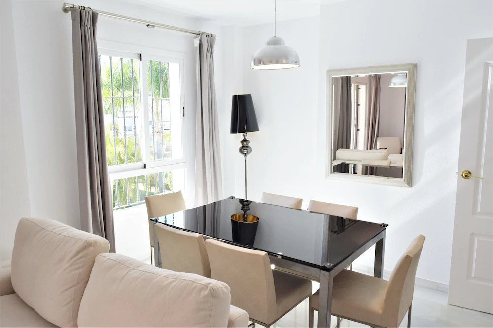 Apartamentos Serinamar Naranjos de Marbella