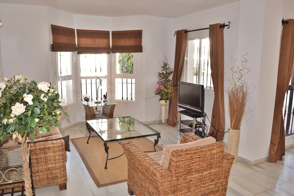 Apartamentos Serinamar Naranjos de Marbella