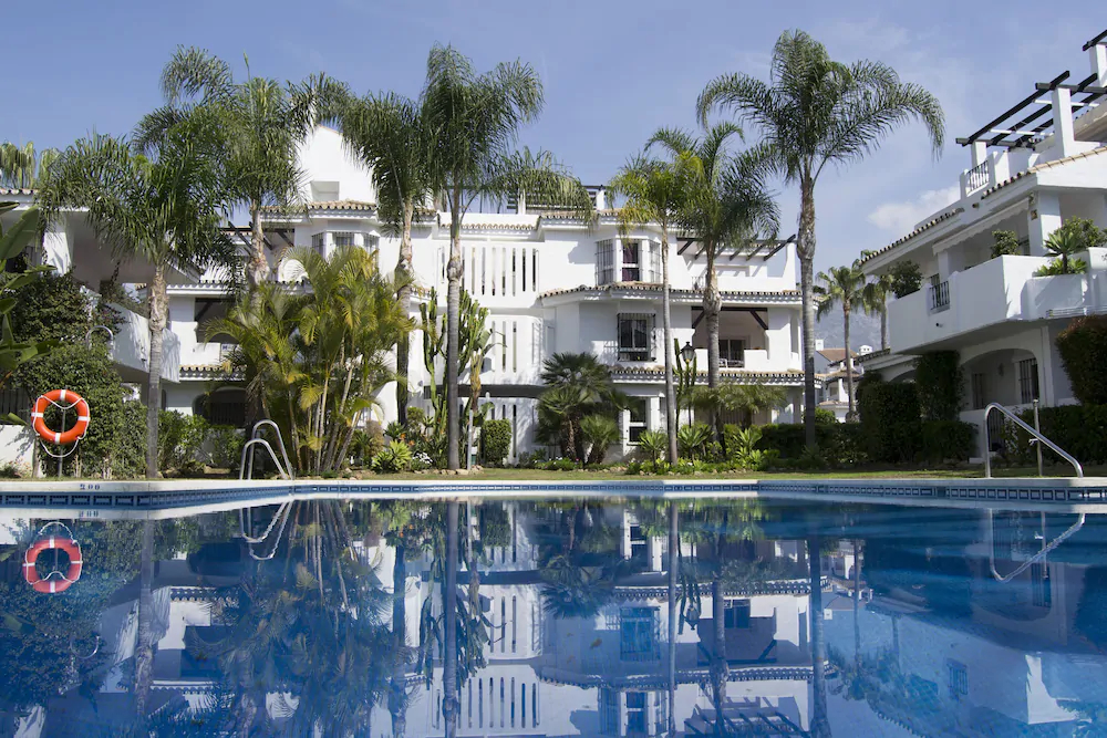 Apartamentos Serinamar Naranjos de Marbella