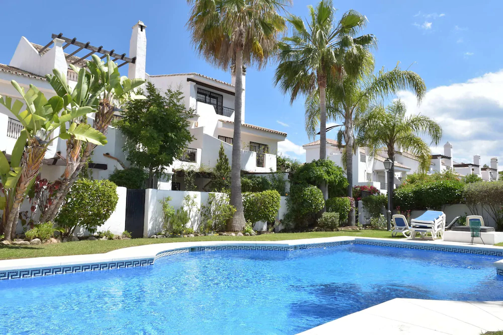Apartamentos Serinamar Naranjos de Marbella