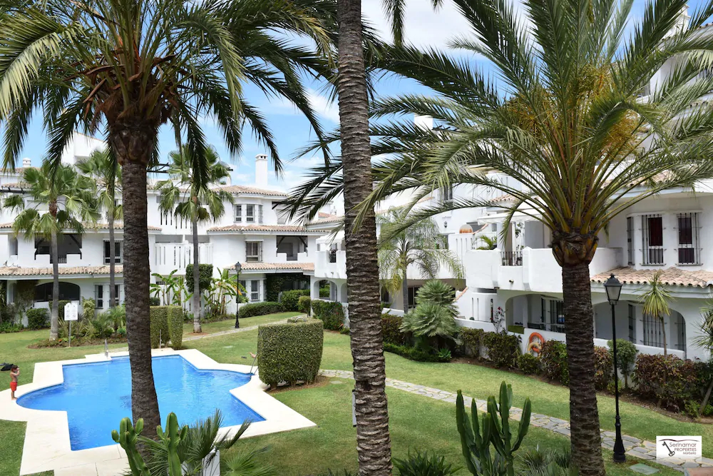 Apartamentos Serinamar Naranjos de Marbella
