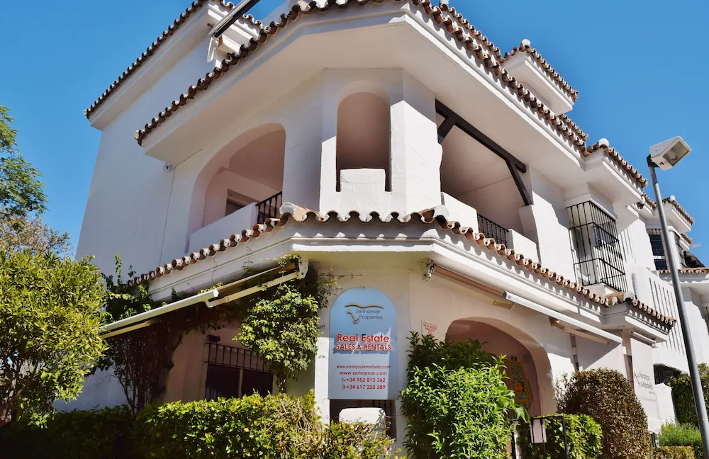 Apartamentos Serinamar Naranjos de Marbella