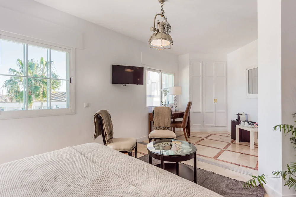 Molo Luxury Suites Puerto Banus
