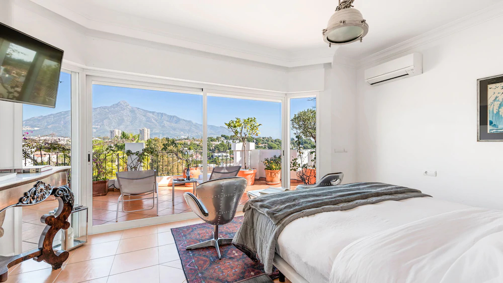 Molo Luxury Suites Puerto Banus
