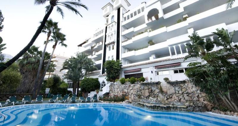 Monarque Sultán Aparthotel