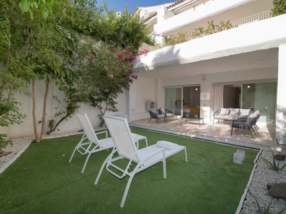 Rio Real Sunshine Retreat