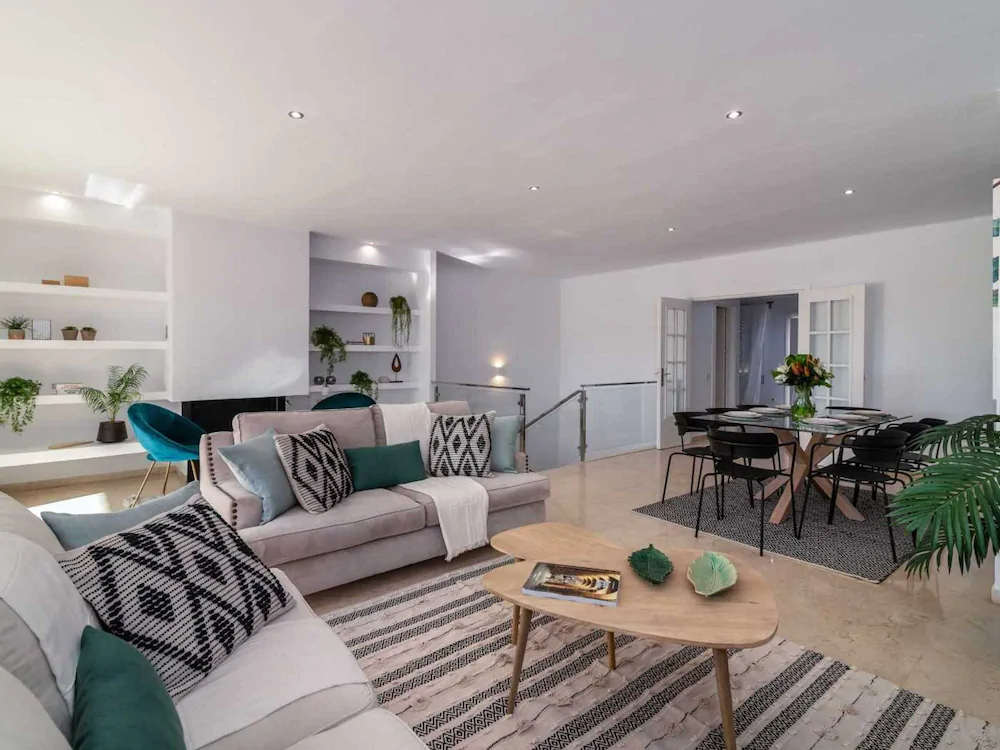 Rio Real Sunshine Retreat