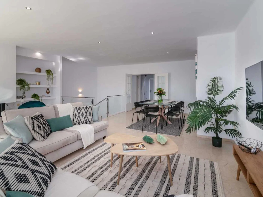 Rio Real Sunshine Retreat