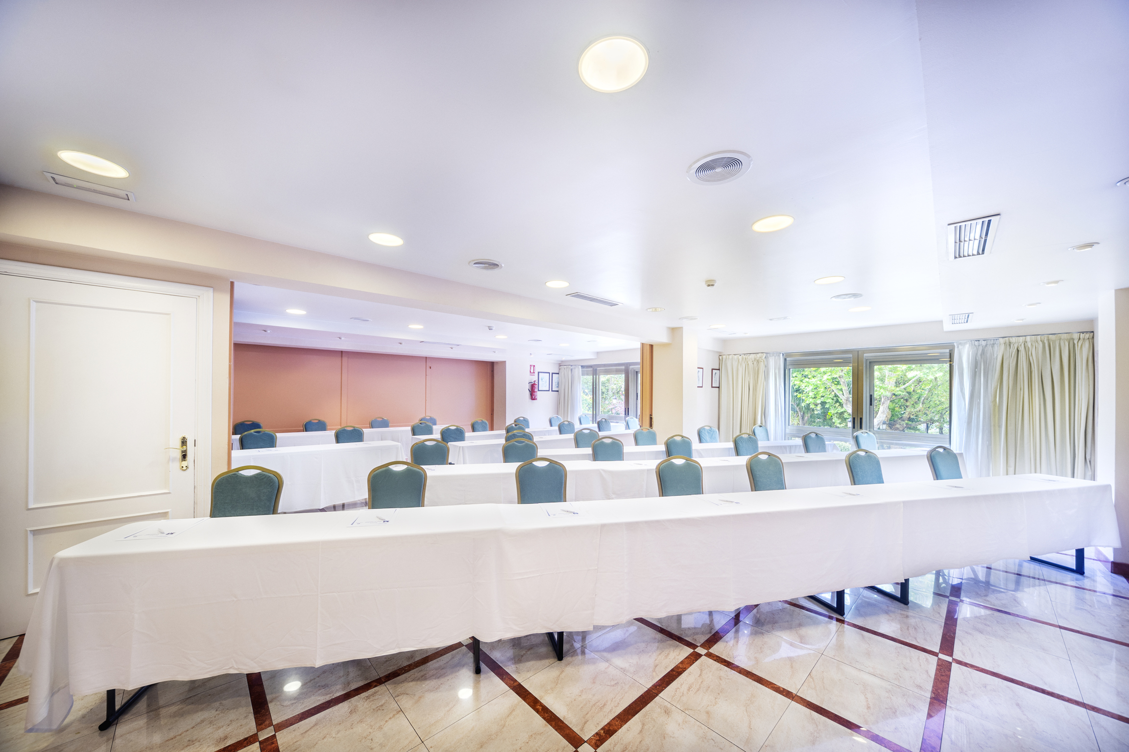 Obal Urban Hotel