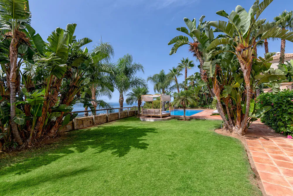 Solaga - Villa Los Monteros