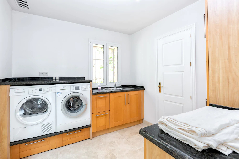 Solaga - Villa Los Monteros