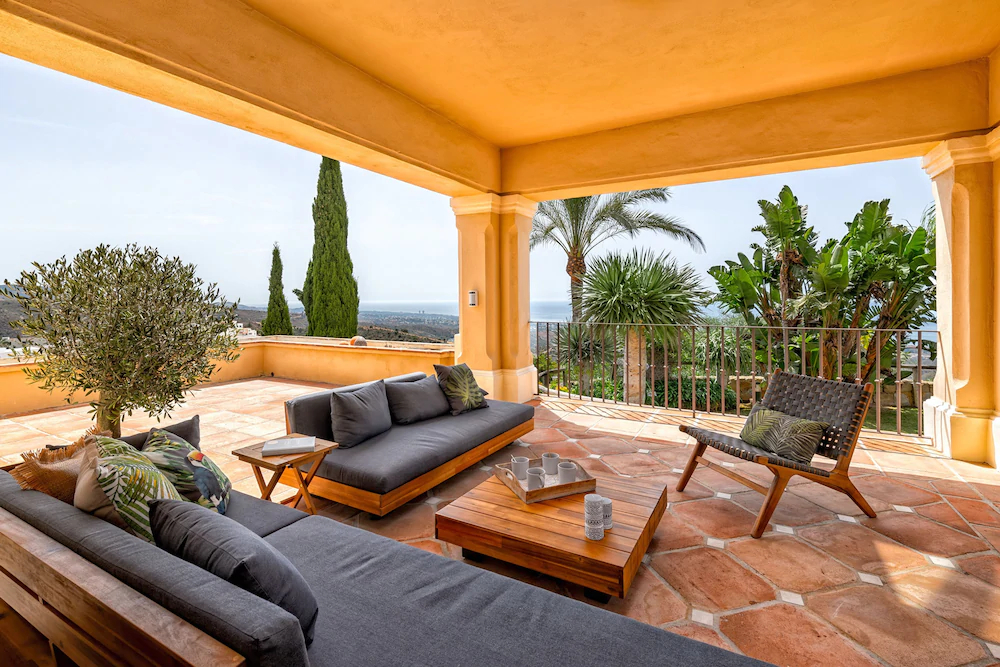 Solaga - Villa Los Monteros