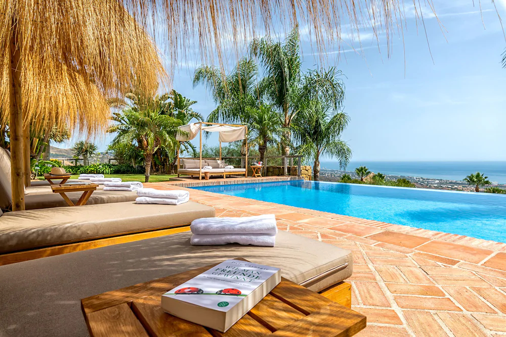 Solaga - Villa Los Monteros