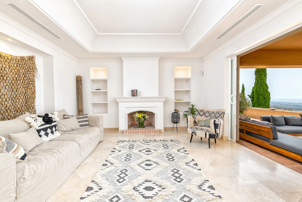 Solaga - Villa Los Monteros