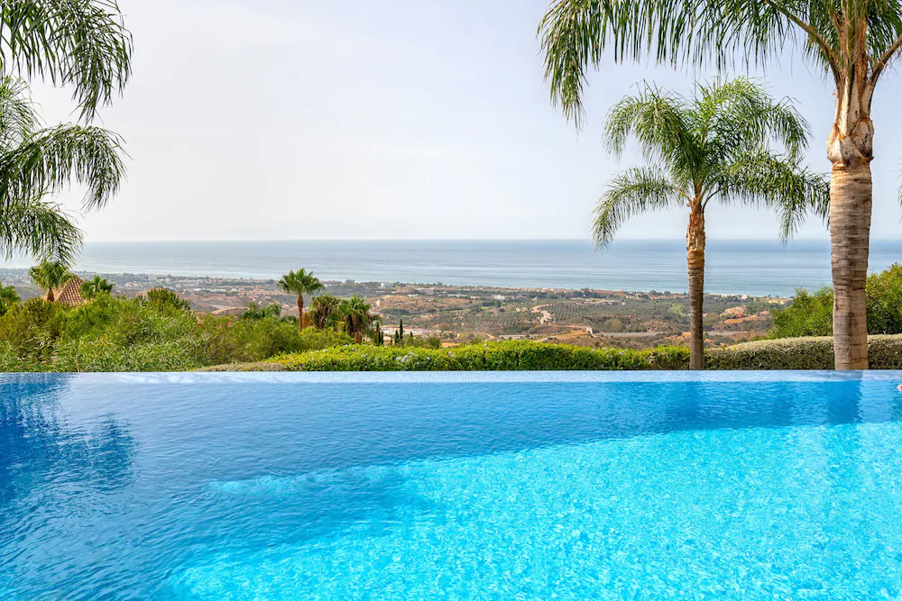 Solaga - Villa Los Monteros