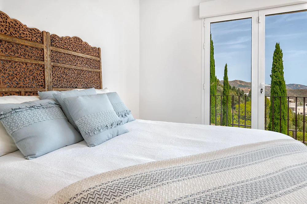 Solaga - Villa Los Monteros