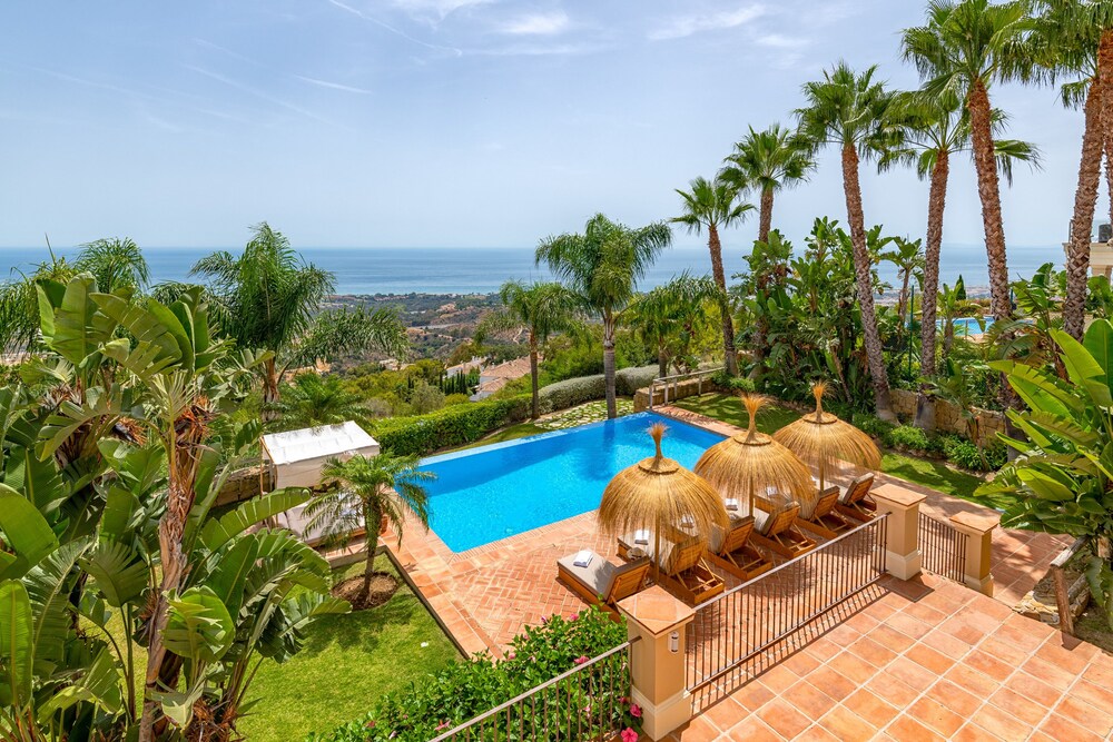 Solaga - Villa Los Monteros