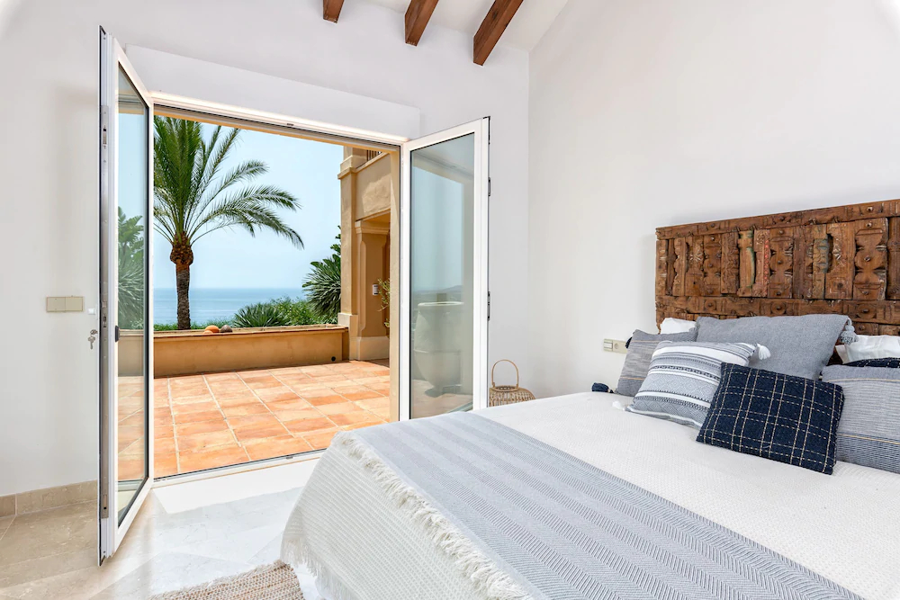 Solaga - Villa Los Monteros