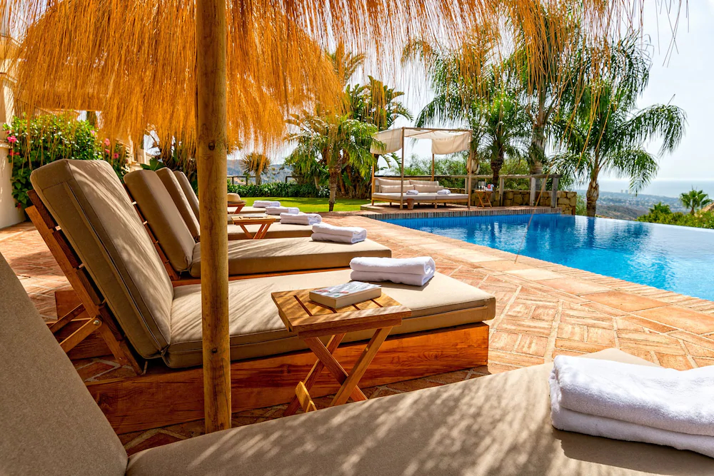 Solaga - Villa Los Monteros