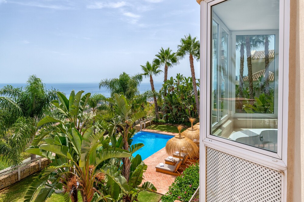 Solaga - Villa Los Monteros