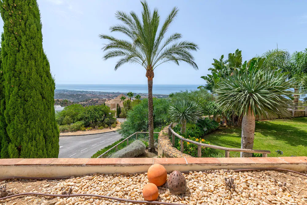 Solaga - Villa Los Monteros