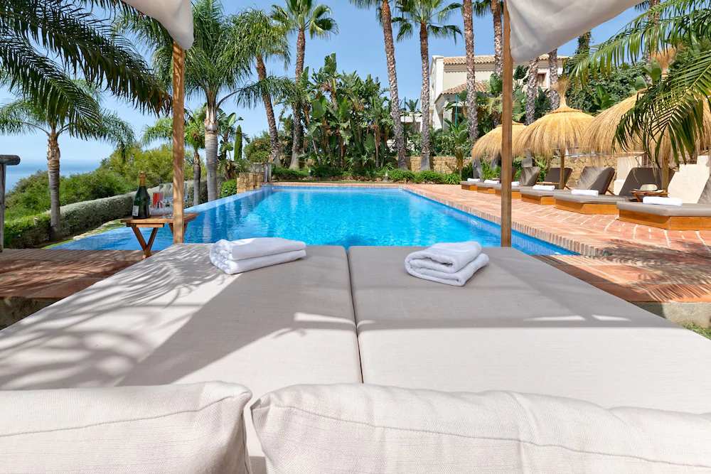 Solaga - Villa Los Monteros