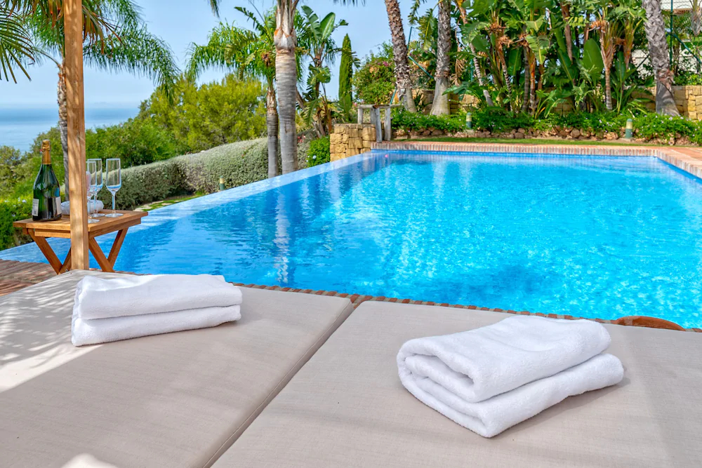 Solaga - Villa Los Monteros