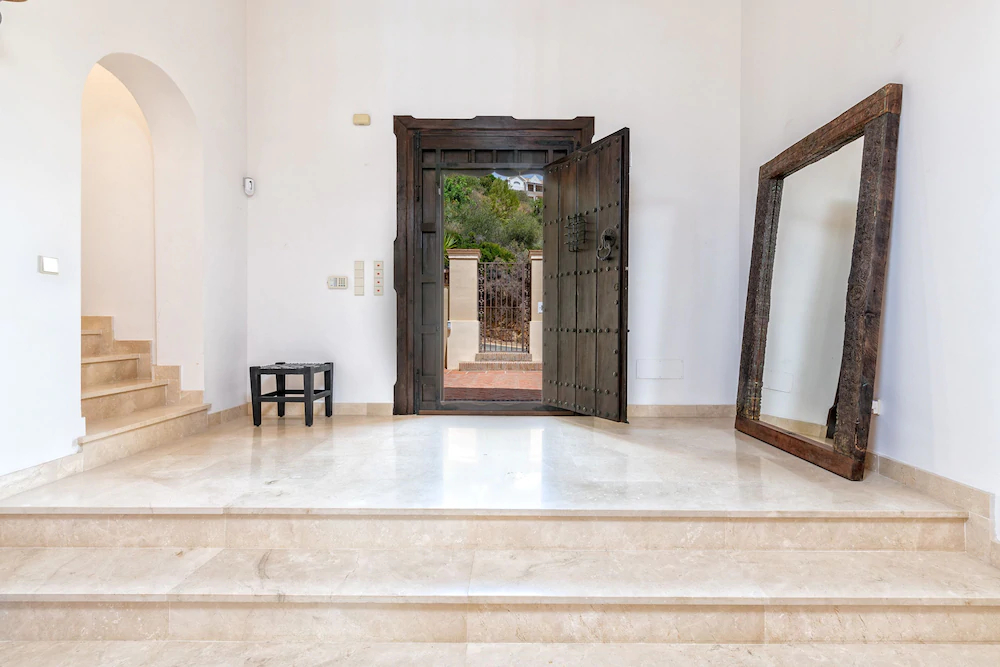 Solaga - Villa Los Monteros