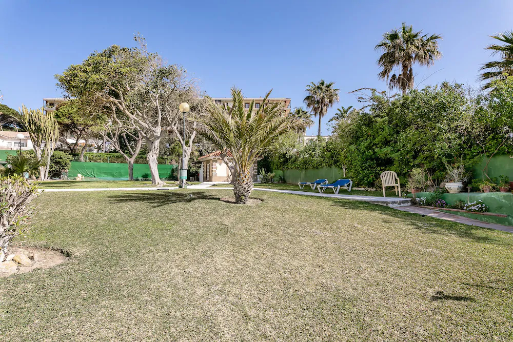 Almirante 903 Just On The Beach