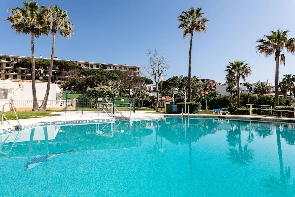 Almirante 903 Just On The Beach