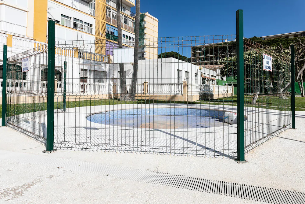 Almirante 903 Just On The Beach