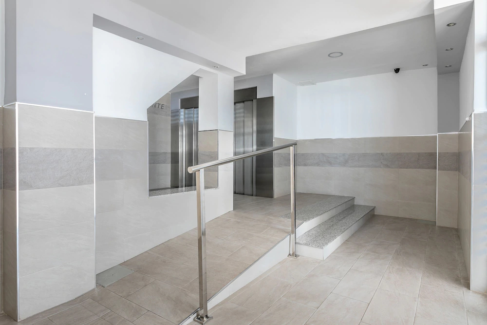 Almirante 903 Just On The Beach