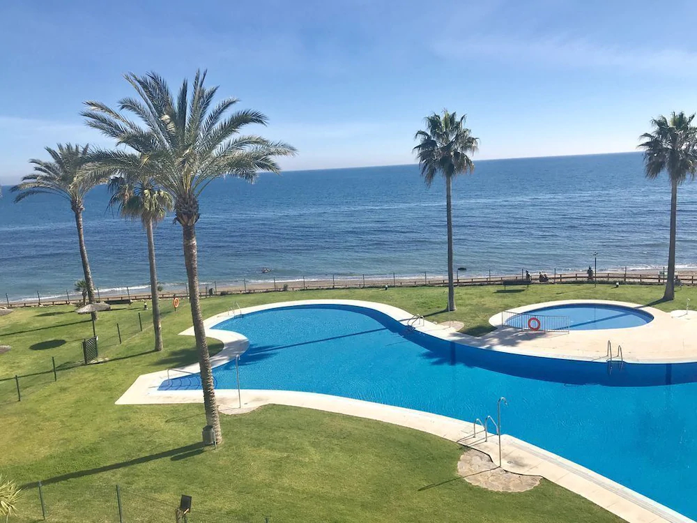 Mi Capricho Beach Apartments