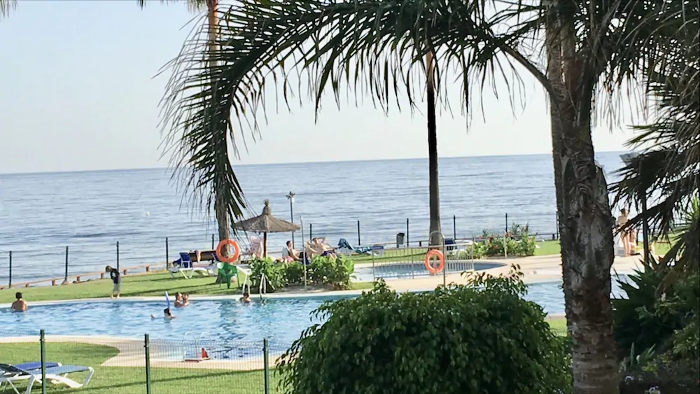 Mi Capricho Beach Apartments