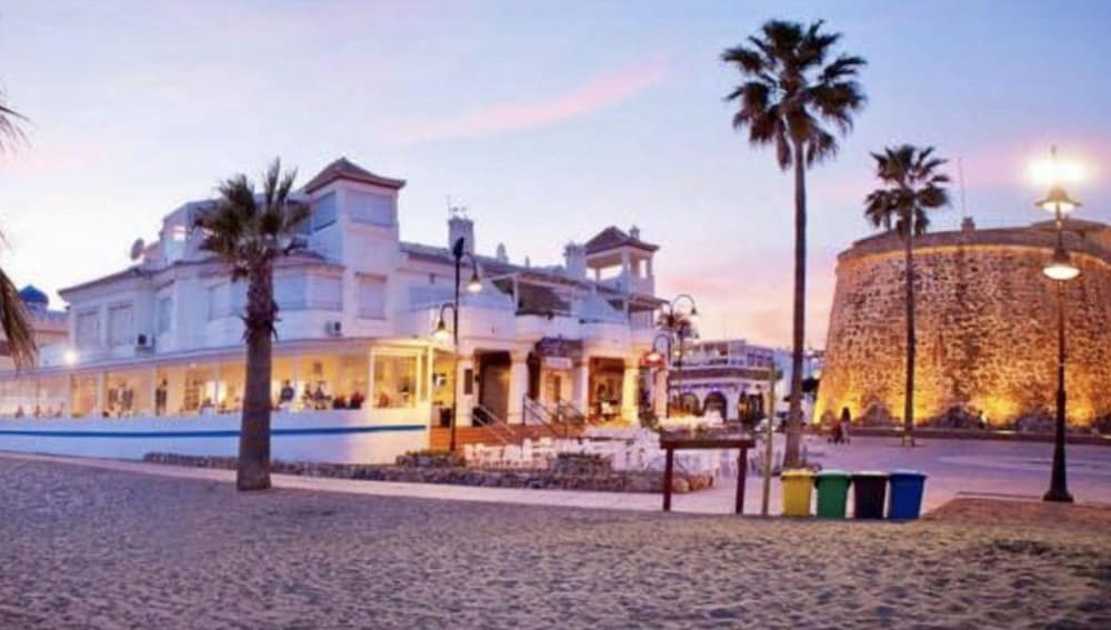 Mi Capricho Beach Apartments