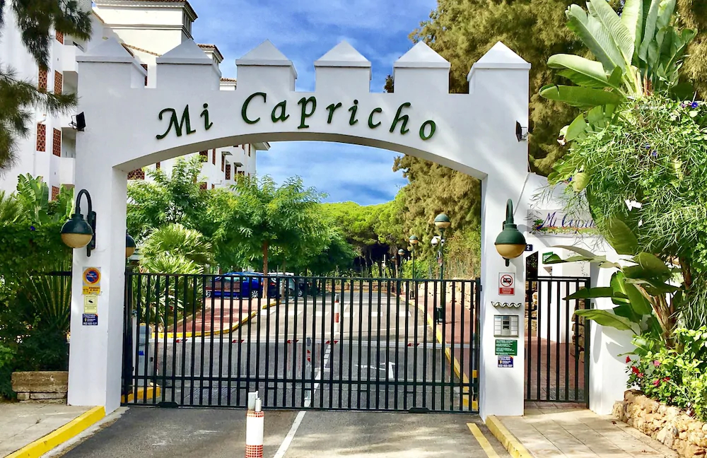 Mi Capricho Beach Apartments